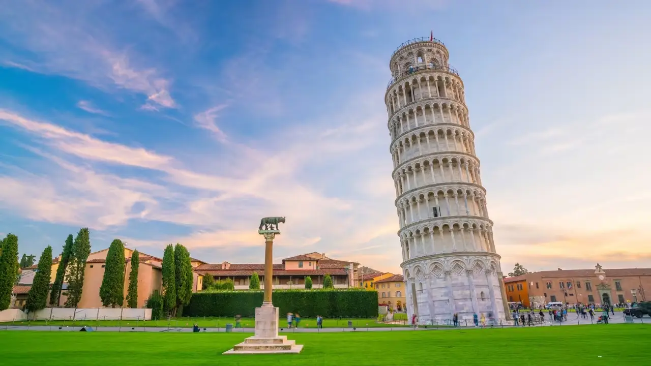 The Leaning Tower of Pis