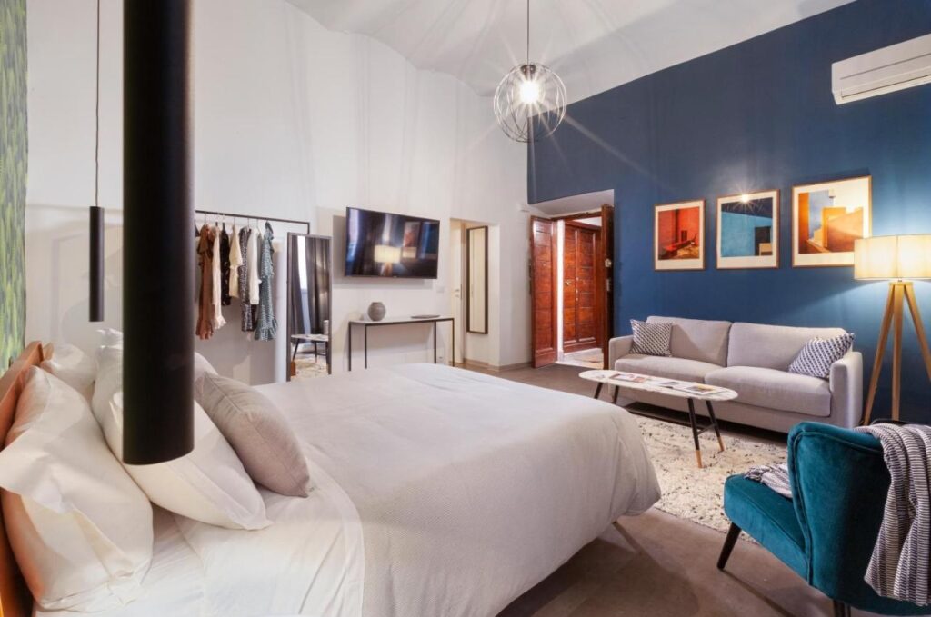 Bedroom inside Residenza Flavia, Rome, Italy